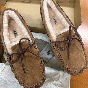 Ugg Australia Women Dakota Moccasin